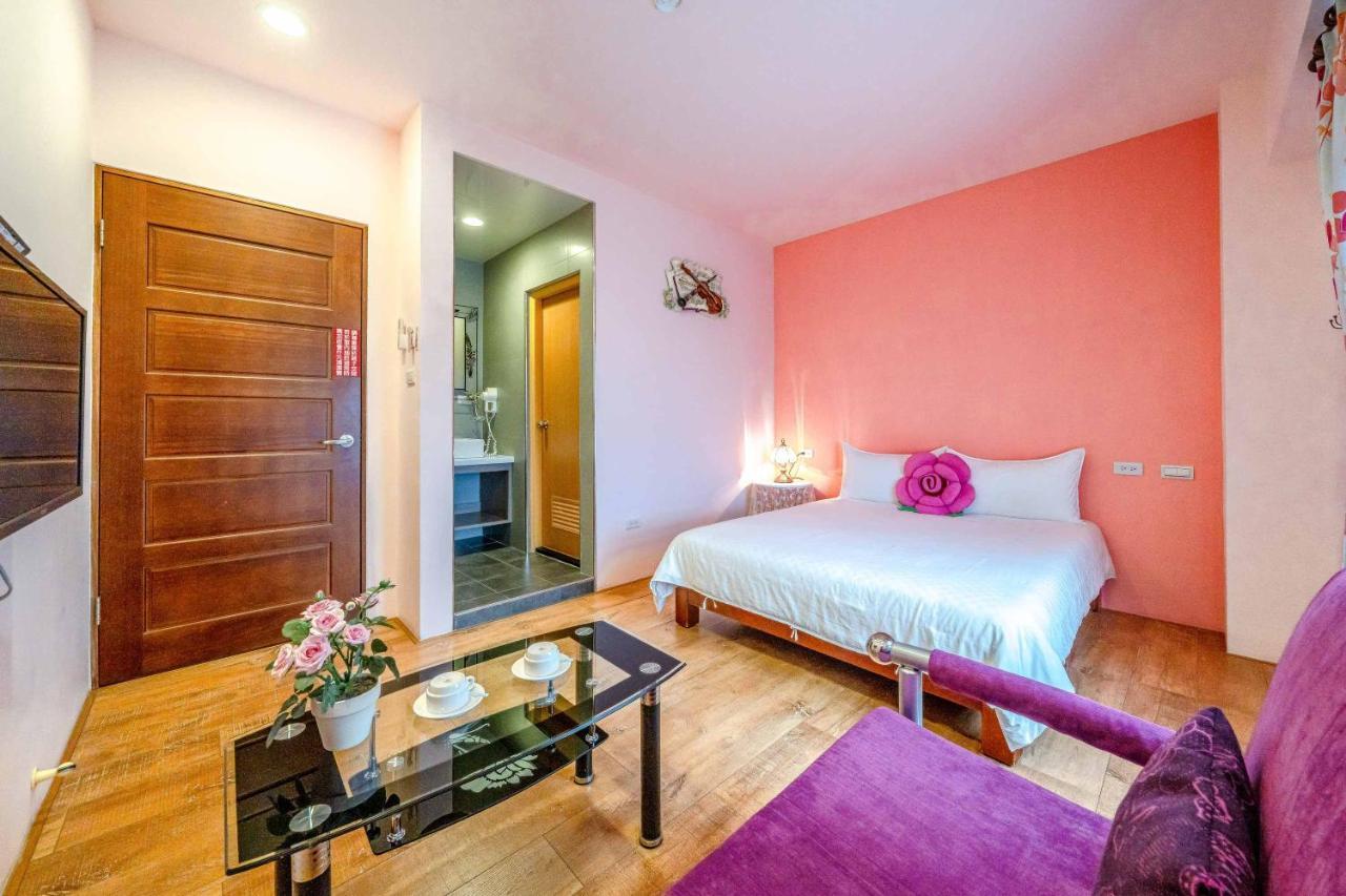 ออโรร่า คาสเซิล Guest House หลัวตง ภายนอก รูปภาพ
