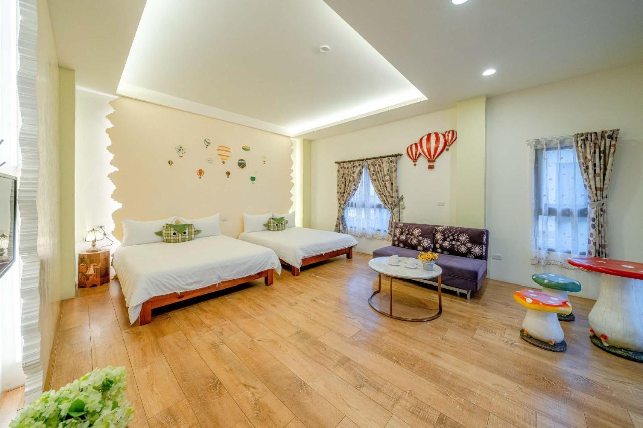ออโรร่า คาสเซิล Guest House หลัวตง ภายนอก รูปภาพ
